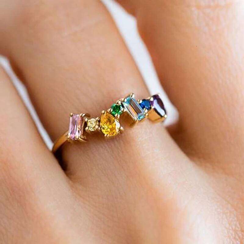 Huitan Trendy Rainbow Rings for Women Paved Geometric Colored Cubic Zirconia Modern Design Wedding Band Party Jewelry Fancy Gift H260312