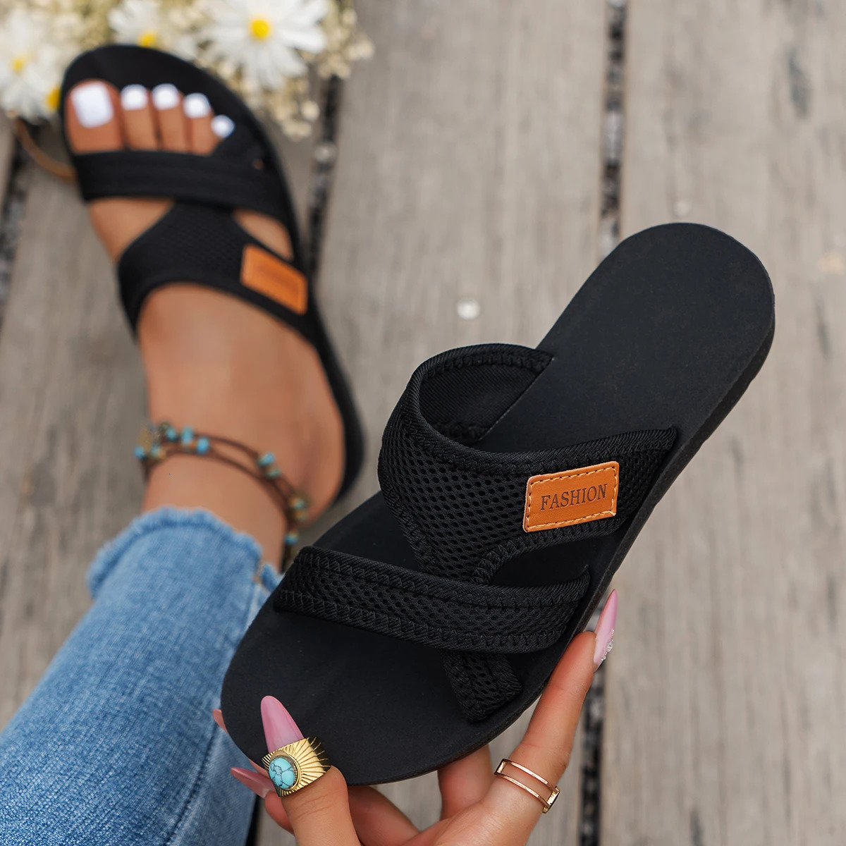 Fashionable and Versatile SportsStyle Womens Sandals Mesh Fabric Breathable Comfortable SkinFriendly Suitable for Indoor Outdoor Wear Flat 260306