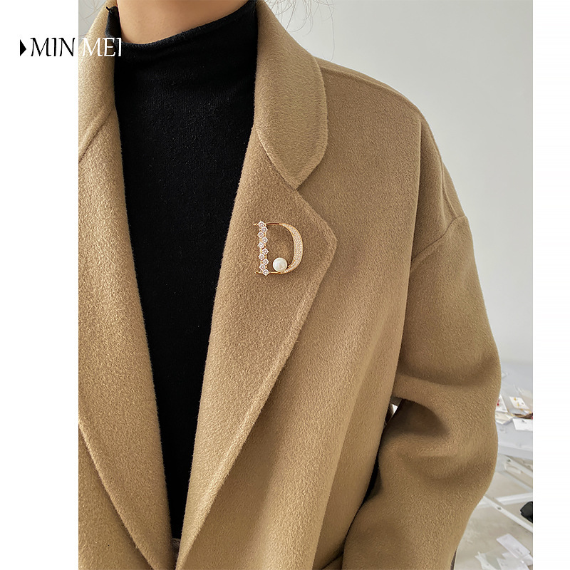 Luxury Brand Designer Jewelry Korean Version Non-Fading Scarf Buckle Brooch Dual-Use High-End Spring And Autumn Shawl Buckle T-Shirt Corner Knot Buckl