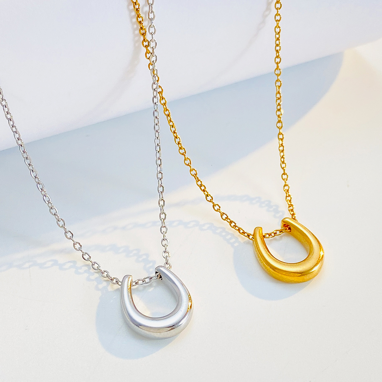Free Shipping New Titanium Steel Horseshoe U-Shaped Necklace For Women, Ins Style, Niche Design, Simple Letter Clavicle Chain
