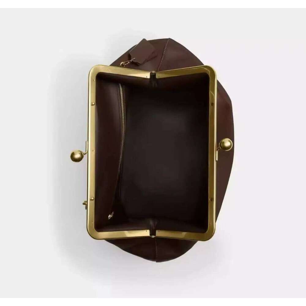 Branded Women's Shoulder Exquisite Irregular Design Seashell Handbag Luxury Large Capacity Clip Clutch Elegant Evening Bag