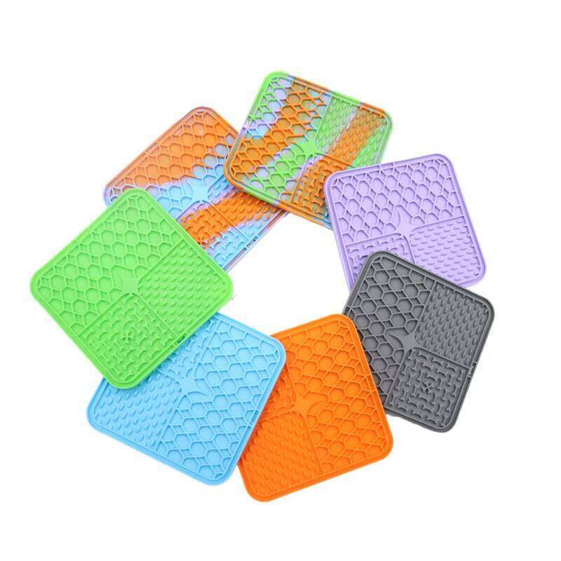 Lick Mat Pet Slow Plate Bathing Distraction Silicone Sucker Food Training Dog Feeder Supplies for Dogs 26Y0312