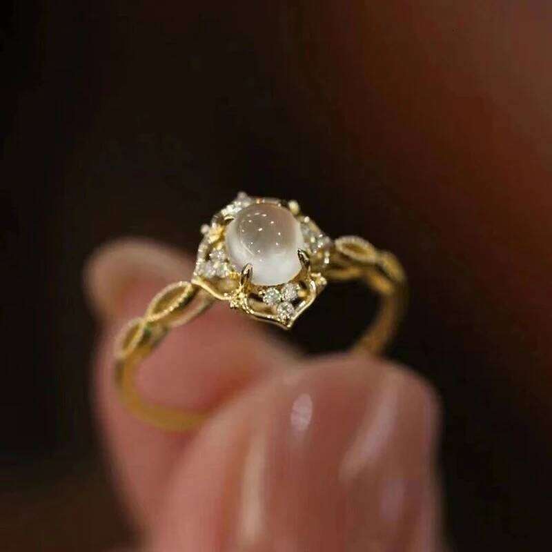 Huitan Aesthetic Women Wedding Rings with Imitation Moonstone Newly Designed Female Accessories Anniversary Party Trendy Jewelry H260312