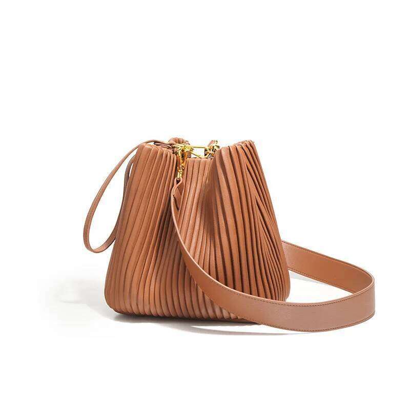 Designer High end Genuine Leather Large Capacity Commuter Bucket Bag Women's Single Shoulder Slant Crossbody Handbag New