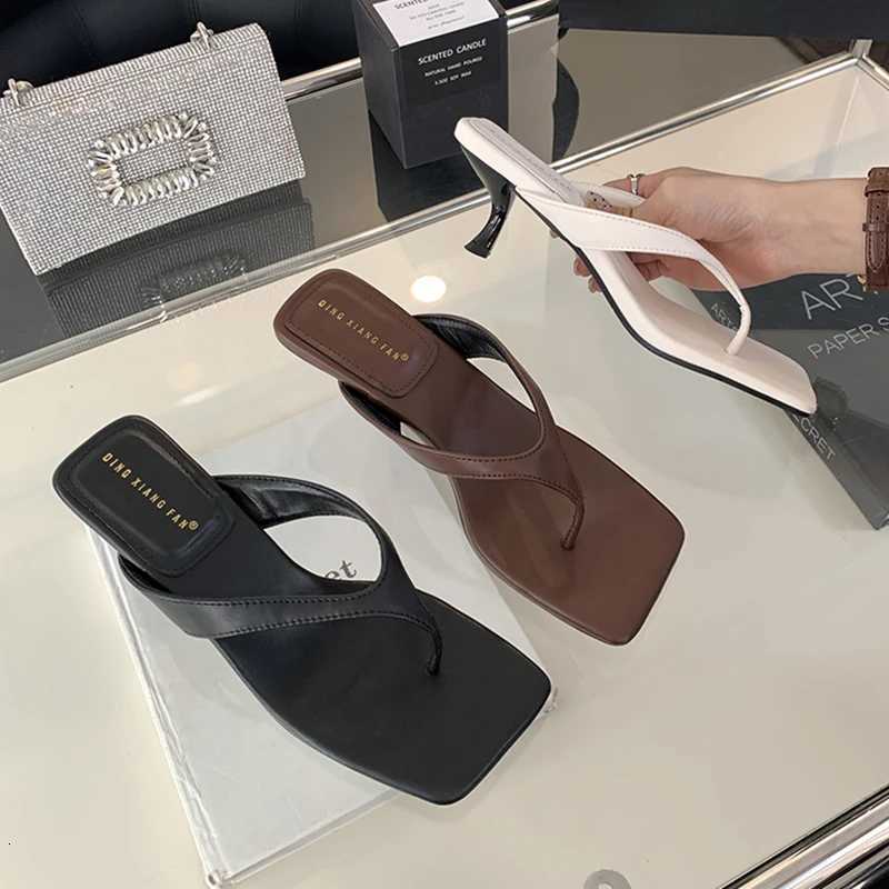 2025 Summer New Women Slipper Fashion Narrow Band Slip On Flip Flop Thin High Heel Outdoor Dress Slides Vacation Sandals K260312