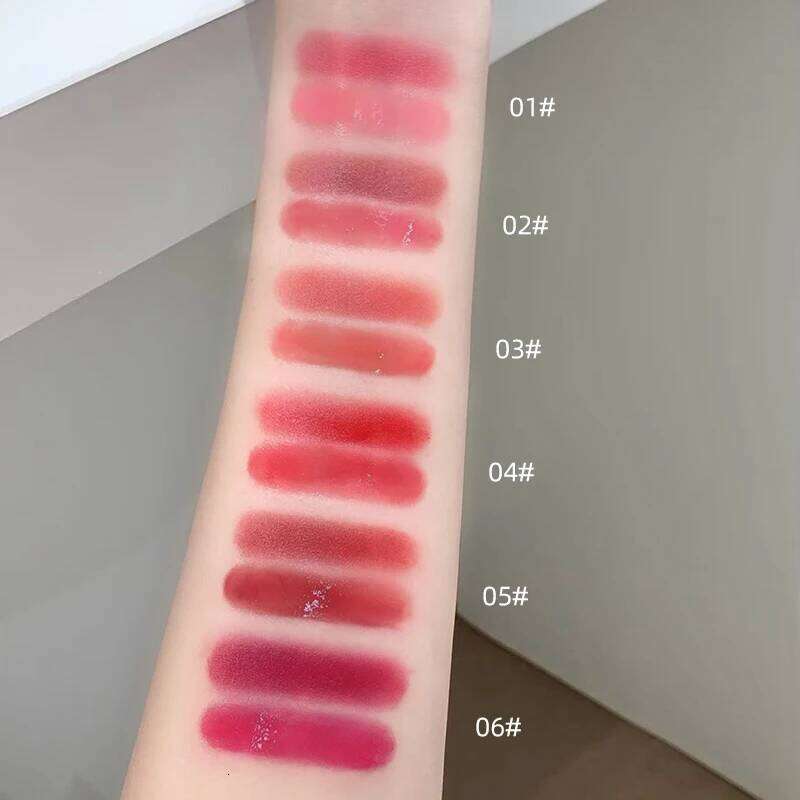 Gege bear two lipsticks lip jelly, moisturizing the lips, coloring, natural makeup application, and quick setting W260311