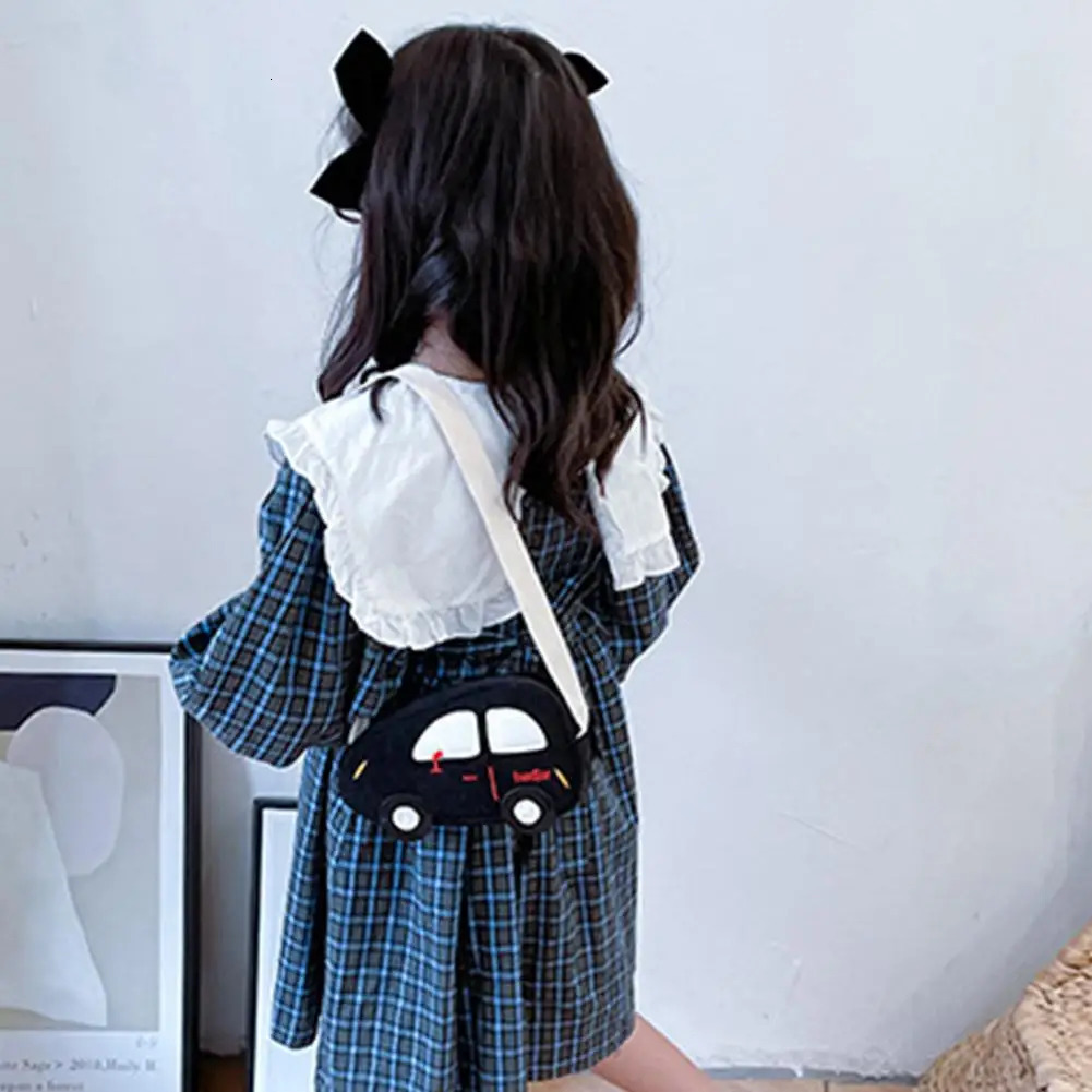 Mini Crossbody Bags Car Shape Shoulder Bag Solid Color Handbags Cute Cartoon Messenger Small Purse 260311