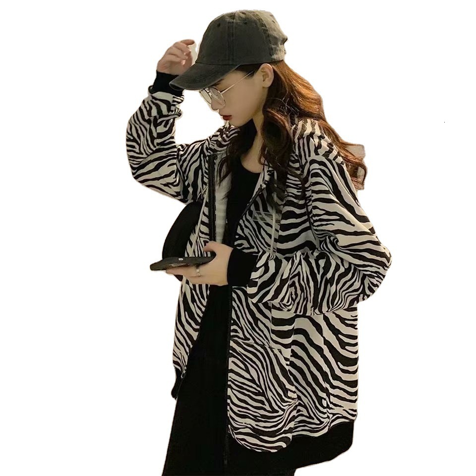 Autumn And Winter Stylish Commuter Striped Hooded Zip-up Long-sleeve Sweatshirt For Women Designer Hoodie Version Loose And Trendy Slim-fit Jacket