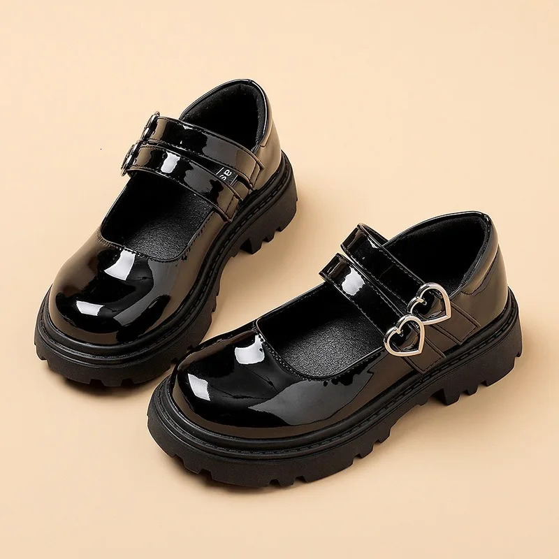 Girls Chunky Platform Mary Jane Shoes Childrens Heart Buckle Strap Thick Heels Pumps Woman Black Patent Leather Lolita 260311