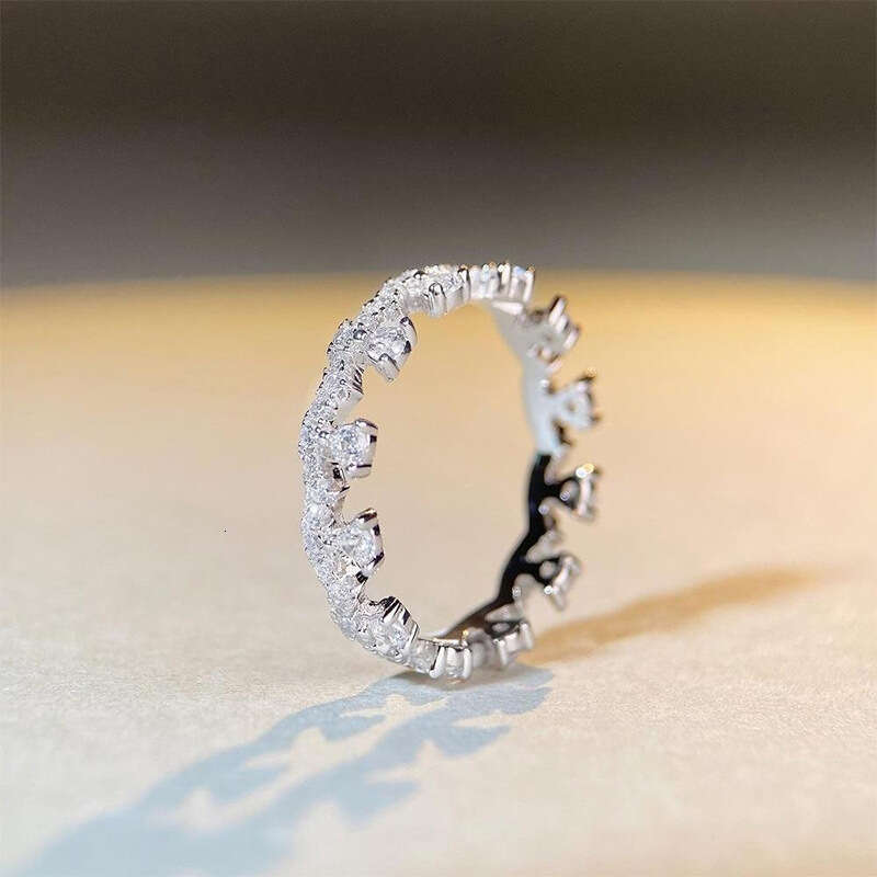 Fashion Luxury Diamond Rings for Women Princess Small Crown Elegant Wave Stacking Ring