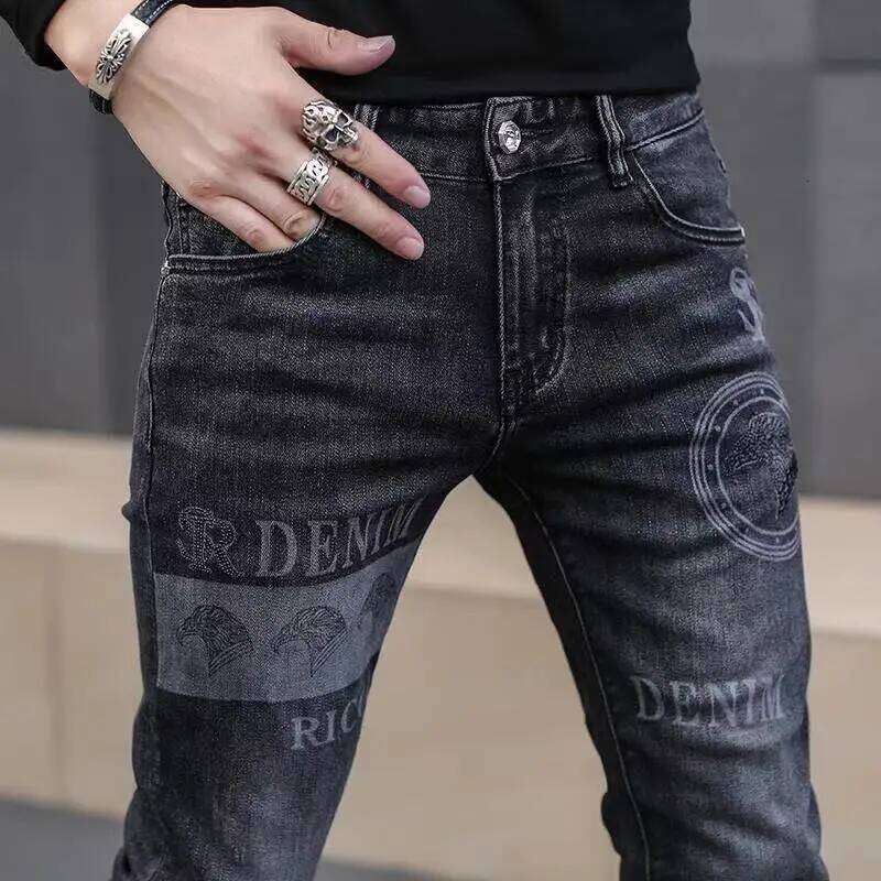 End Stylish Classic Distinctive Printed Black Jeans for Men High Quality Slim Fit Stretch Luxury Denim Pants 26Y0312