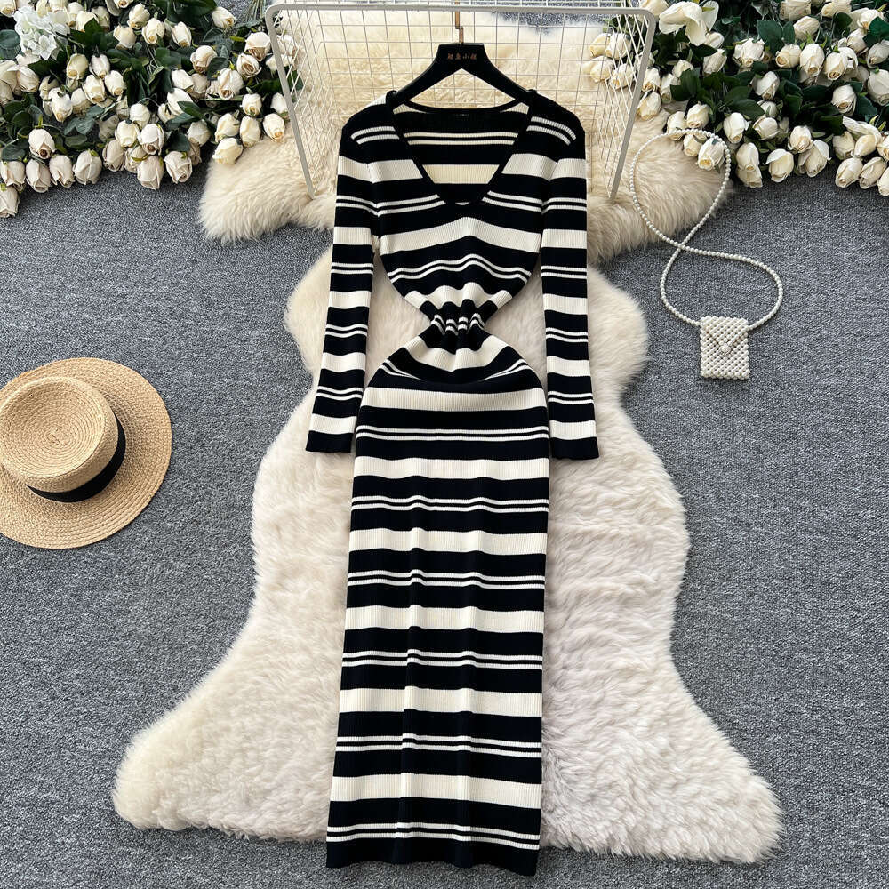Korean style fashion A17 retro V-neck long sleeved color blocked striped knitted women's dress autumn and winter elastic waist sweater