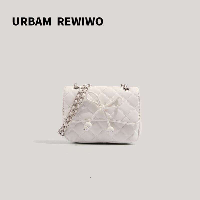 Niche Sweet Girl Bowknot Quilted Chain Crossbody 2026 New Versatile Flap Small Square Bag for Women