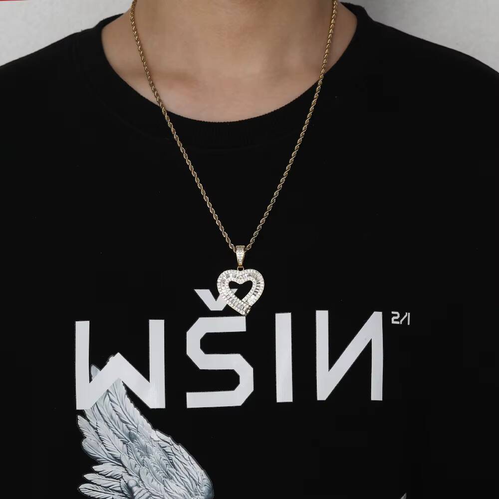 Top ICY Fashion Hip Hop Baguette Heart Pendants for Necklace Couples Men and Women love Romantic Iced Out Pendant Necklace