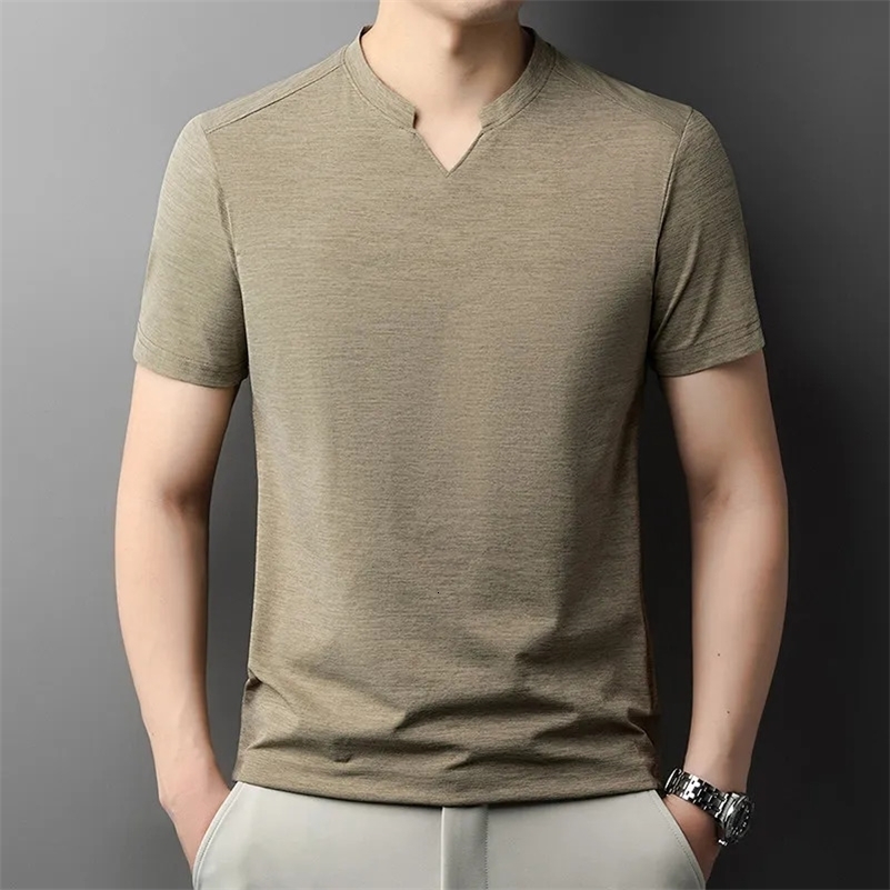 Korean Mens Casual and Fashionable Small V-neck Solid Color Short Sleeved T-shirt Comfortable Summer Versatile Top 260227