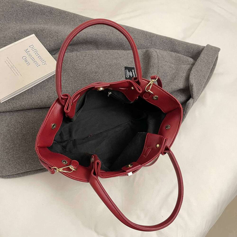England Style Vintage Handbags Women Elegant Solid PU Leather Packages Designer High Quality Female Casual Totes New In 2025 Bag