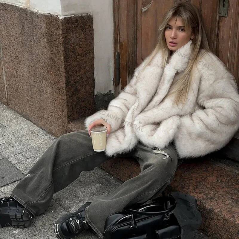 Neo Mint 2024 Winter Ins Hot Fashion Girls Oversized Gradient Coat Women Thick Warm Outerwear Fluffy Faux Fox Fur Jacket