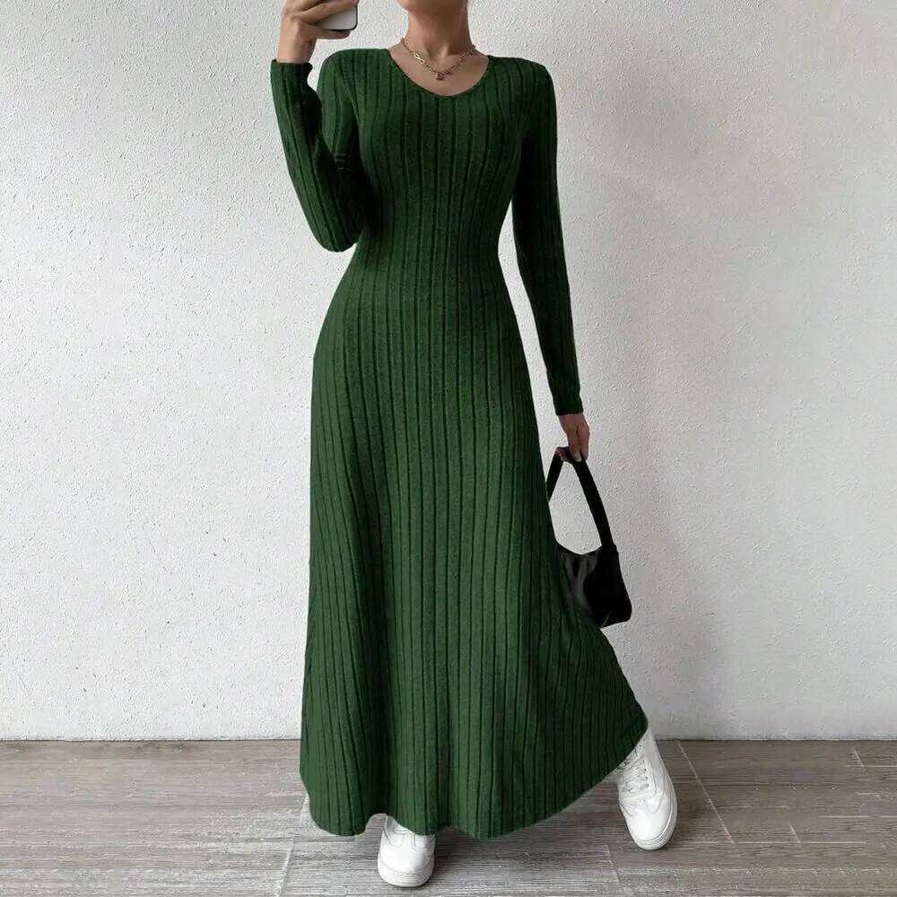 2026 High-quality Sweater Women's Long Sleeve V-Neck Knit Maxi For Autumn And Winter Stylish Slim Waist Midi Dress C260312