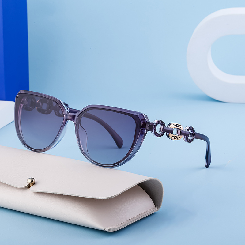 2026 New Fashion Chain Cat-Eye Polarized Women, Trendy Street Style UV Protection Sunglasses for Women