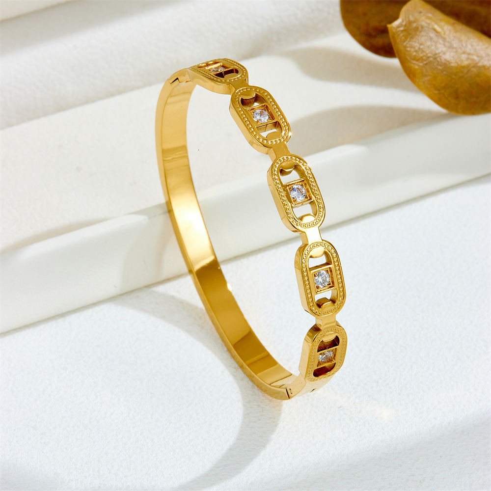 High-quality Fashion Bracelet Bangle Women Titanium Stainless Steel Plated Gold Silver Bracelets Eternal Couples Bracelet Designer Bracelet Bangle Jew