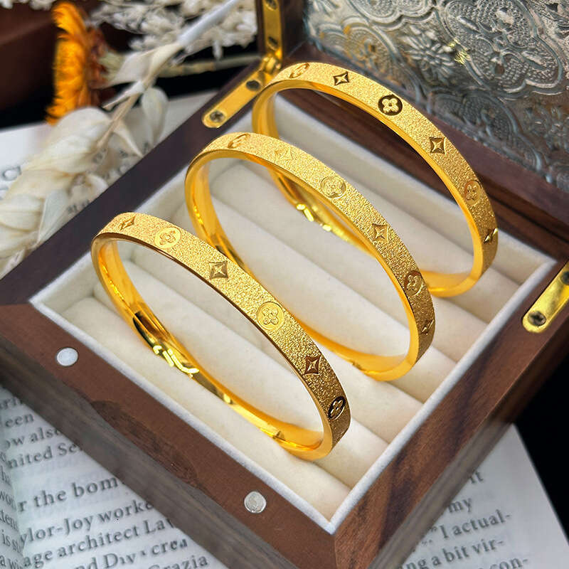 Women Jewelry Bracelets Bangle 24K Gold Plated Sand Gold CNC Four-Leaf Clover Vintage Pattern Bracelet Ring Jewelry Gift