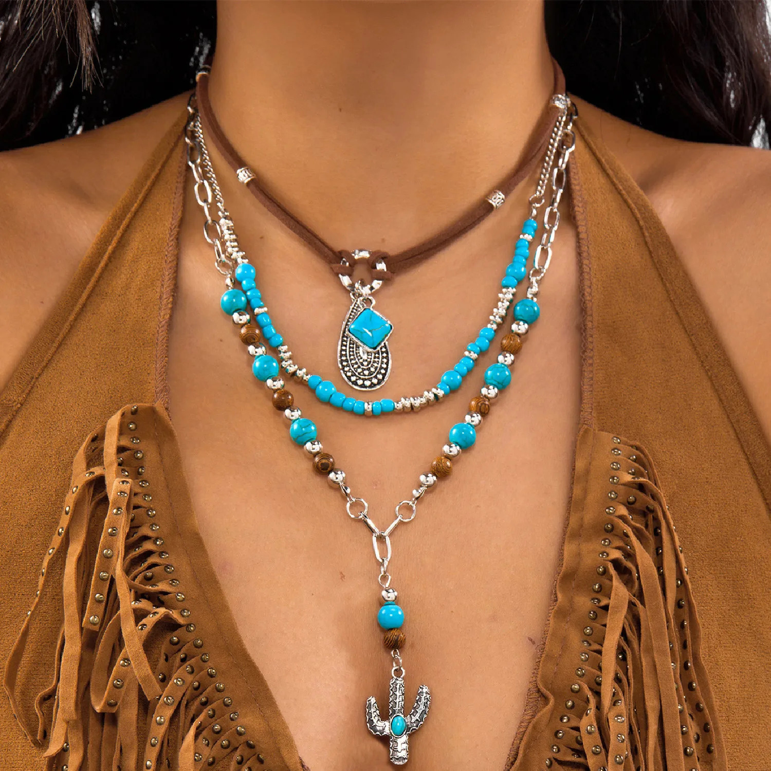Bohemian Turquoise Beaded Western Cowboy Style Necklace For Women Retro Metal Cactus Cow Head Pendant Choker Fashion Jewelry 260303