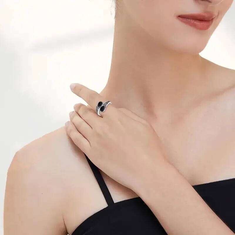 Huajie Women's Black/White Moonstone Inlaid Elegant Opening Rings Carving Patterns Party Lady New Ring Jewelry Accessories H260312