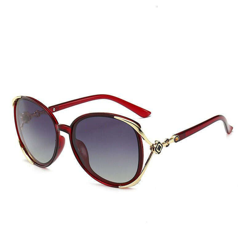 Designer sunglasses for women Classic Round Popular Two-tone frame Gradient purple lenses Beach Sun Glasses Four-leaf clover Detail