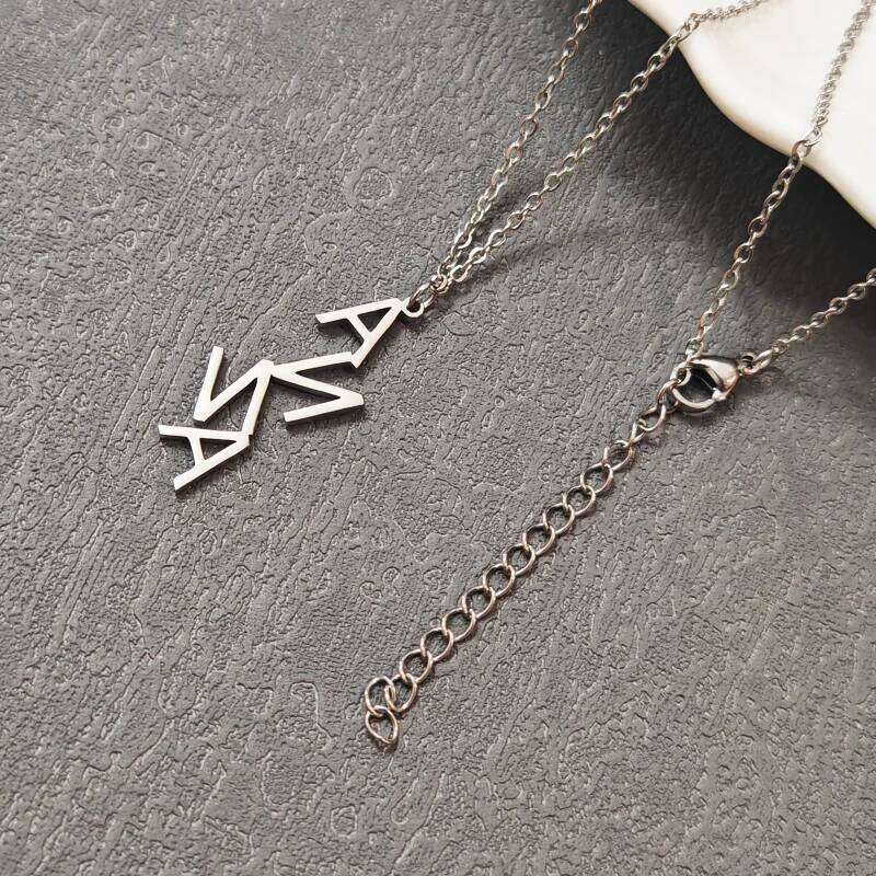 Customized Name Necklace Simple Personalized Stainless Steel Clavicle Chain Ladies Large Letter Pendant Jewelry Gift H260312