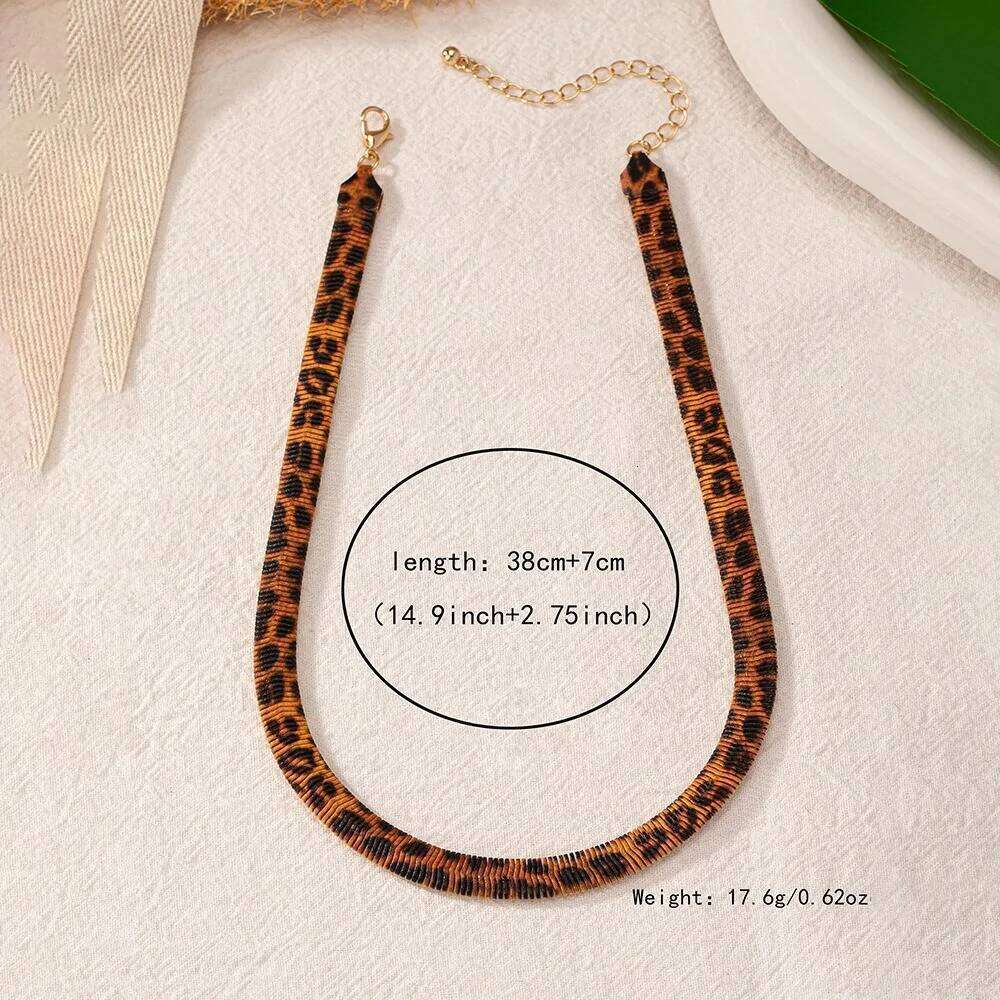 Exaggerated Retro Temperament Leopard Print Necklace for Women 2025 New Fashion Jewelry Accessory H260312