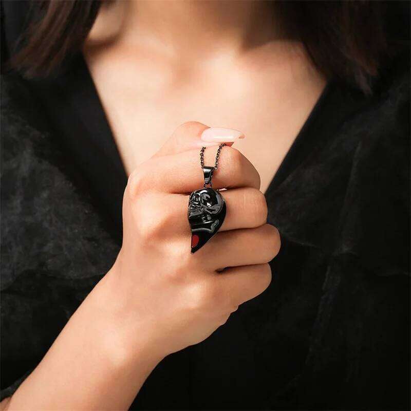 Gothic Minimalist Punk Creative Skull Red Magnetic Couple Heart Necklace for Women Men Jewelry Gifts Halloween H260312