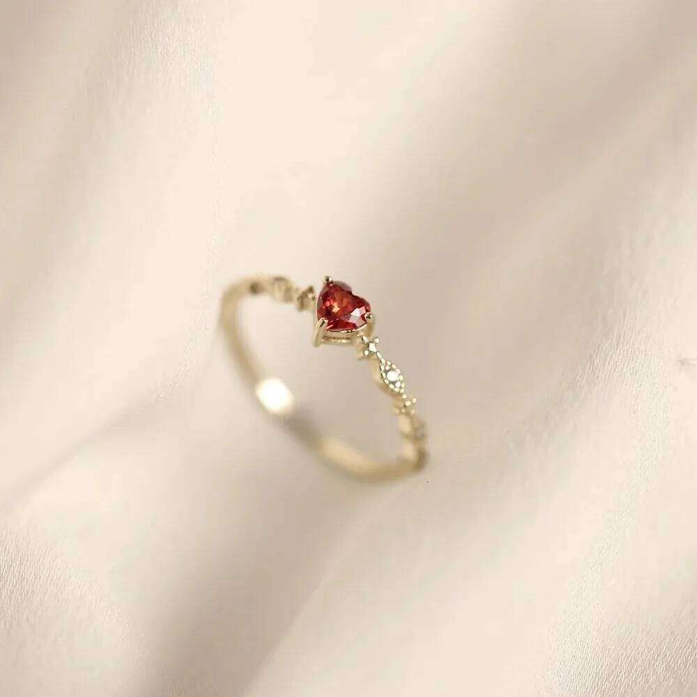 Red Heart Crystal Opening Rings for Women Temperament Stainless Steel Zircon Wedding Bride Finger Jewelry Accessory Gift H260312