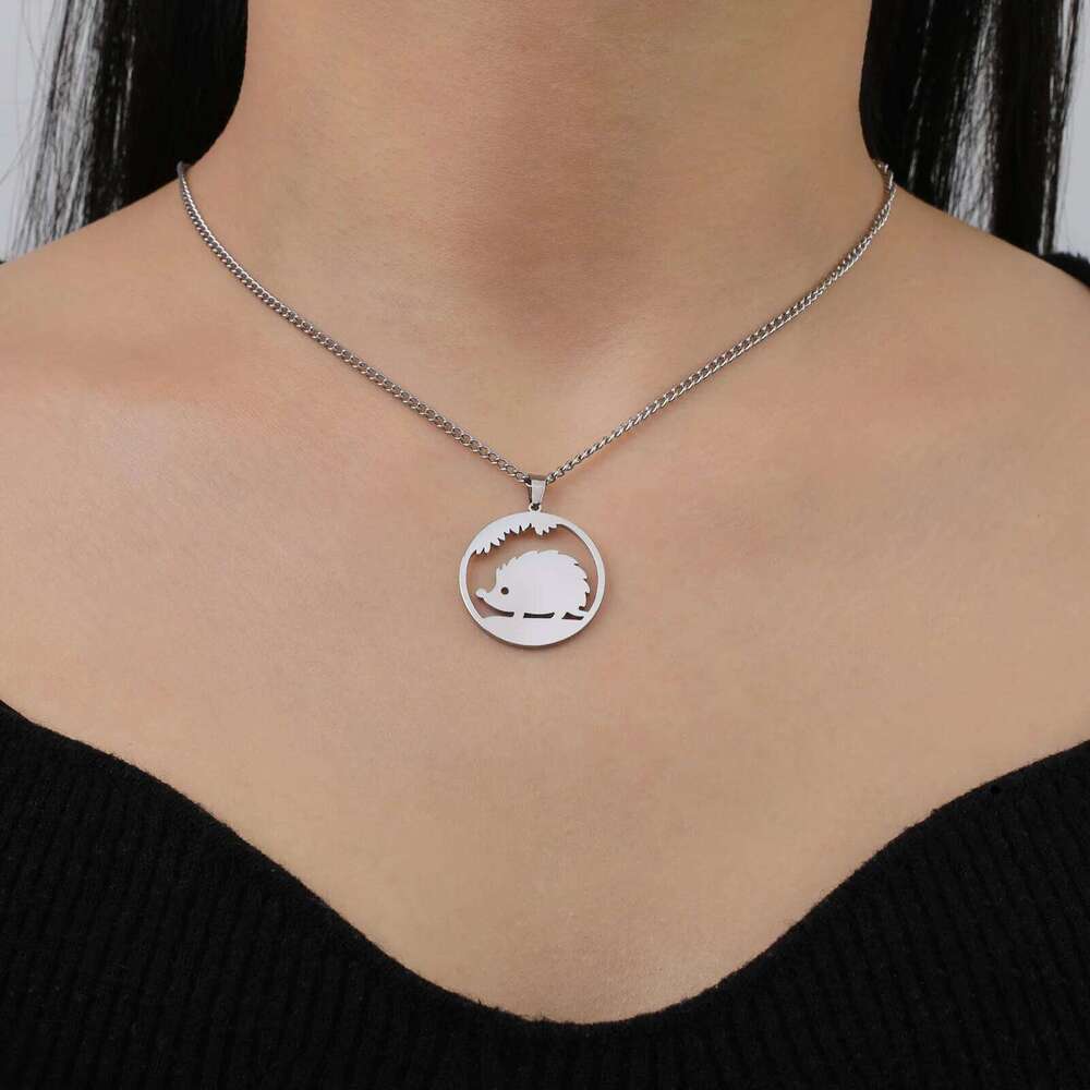 Skyrim Hedgehog Pendant Women's Stainless Steel Necklace Choke Ring Fashion Cute Jewelry Natural Animal r Gift H260312