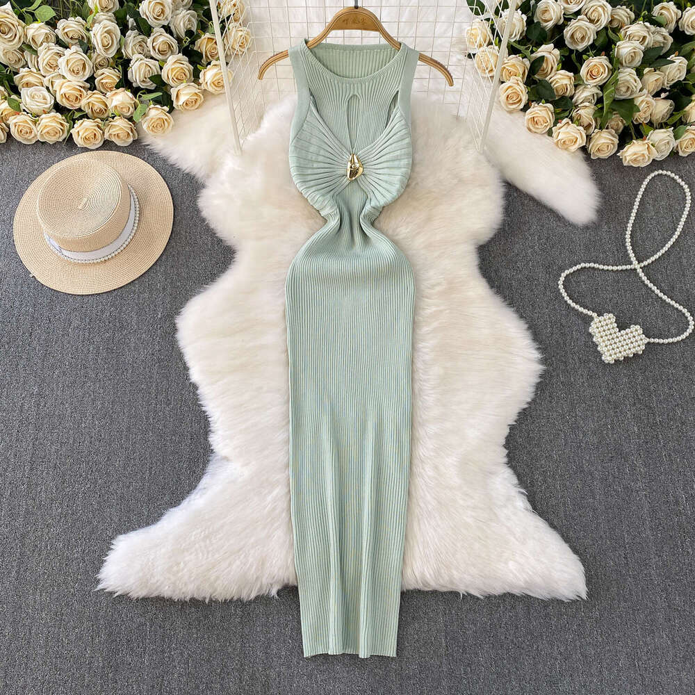 European and American sexy hollow out round neck sleeveless knitted dress elegant and slim fit with elasticity suitable for summer