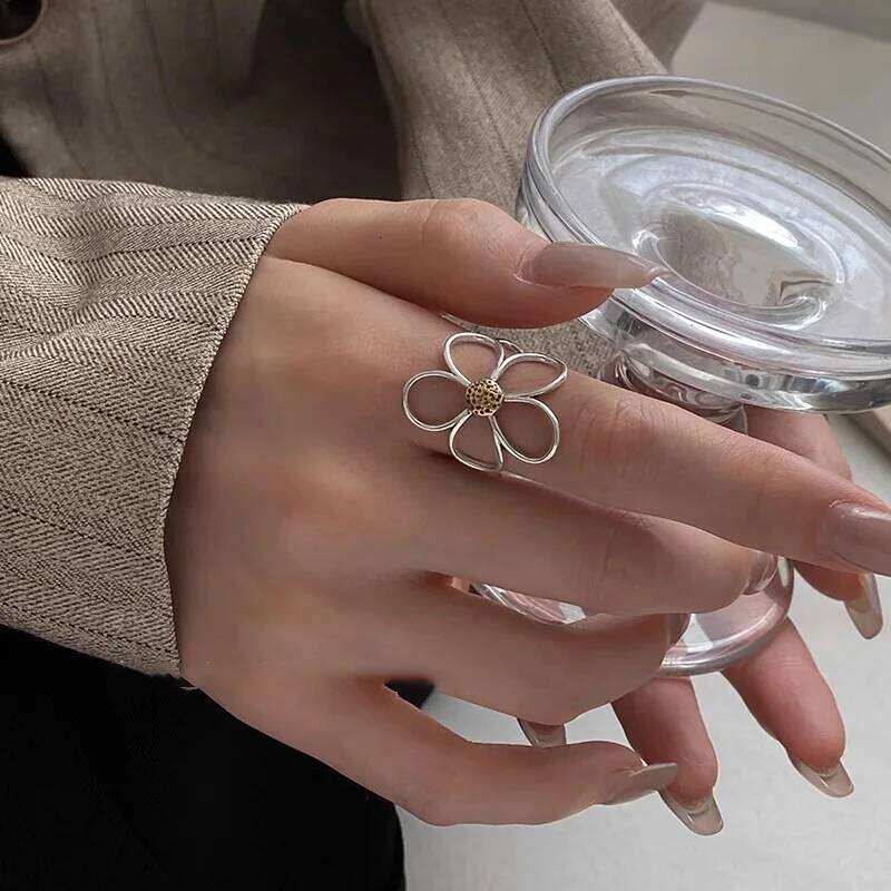 VENTFILLE 925 Sterling Silve Flower Ring for Women Hollow Out Design Retro Hip Hop Versatile Jewelry Party Gift Dropship H260312