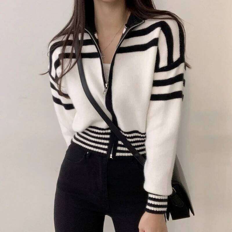 Vintage Contrast Striped Short Cardigan Autumn New Long Sleeve Zipper Knitting Sweater Fashion Street Casual Women Clothing Z260313