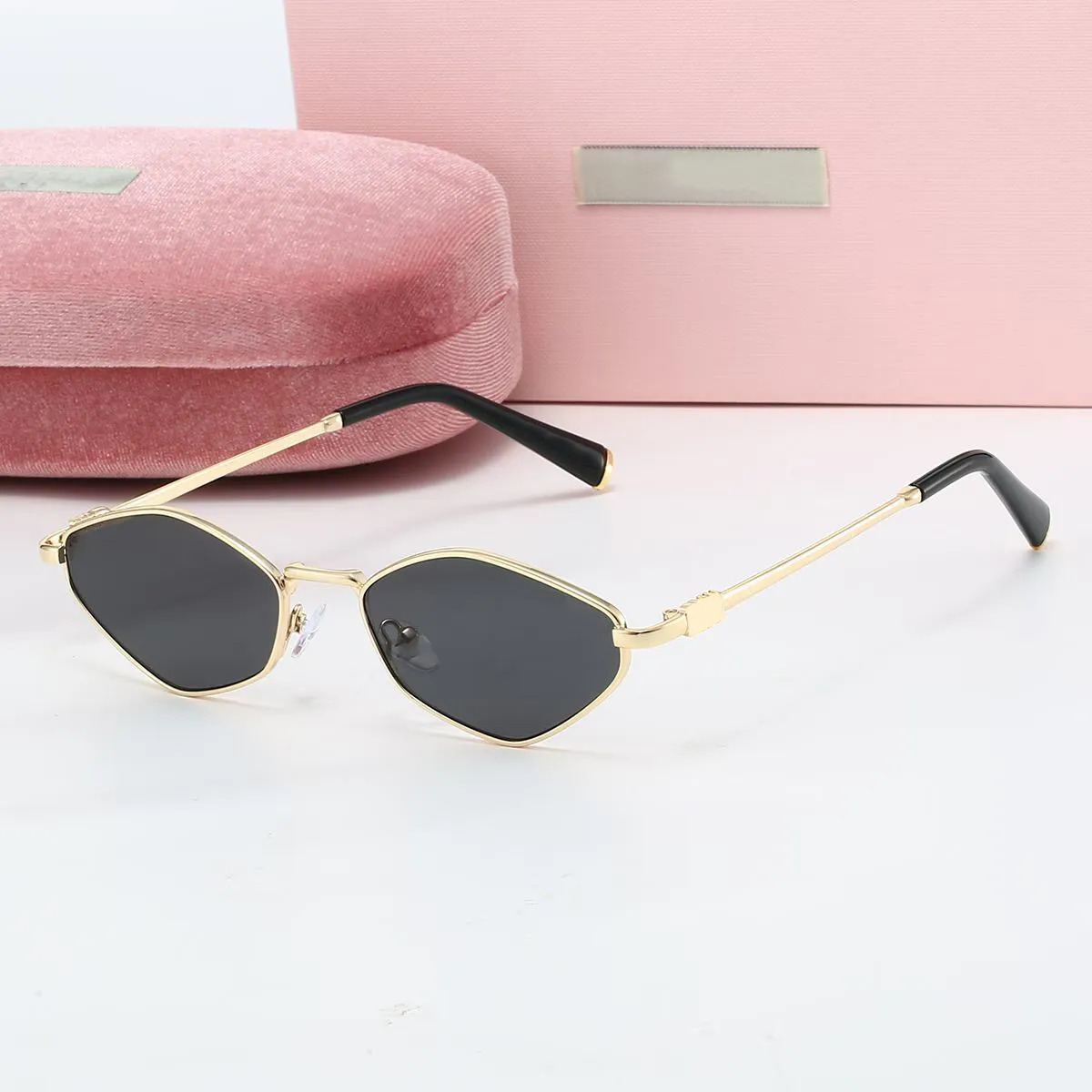 Sunglasses for women designer luxury glasses mens classic Euro american trend glasses curved cat eye UV400 goggles Top Quality beach eyewear eyeglasses