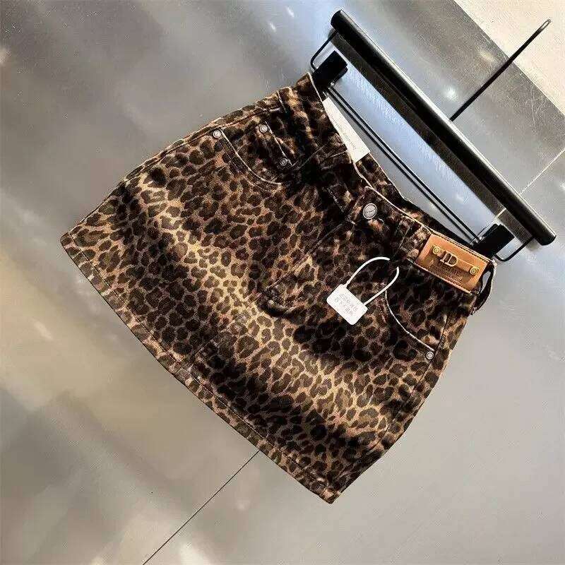 2025 Summer New American Fashion Women Elastic Coffee Leopard Print Denim Hip Hot Girl Patch Small Short Skirt Z260314