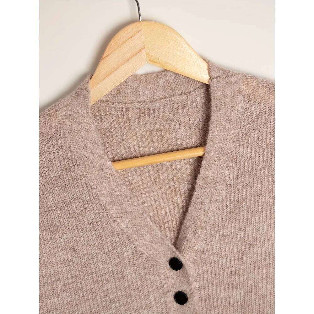 Women's Dress: High-end French V-neck Slimming Cardigan, Mid-length Solid-color Knitted Long Dress for Women Windbreaker Z260313