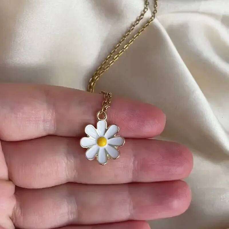Fashion Gold Plated Daisy Necklace Enamel White Flower Pendants Necklaces For Women Girls Gifts H260312