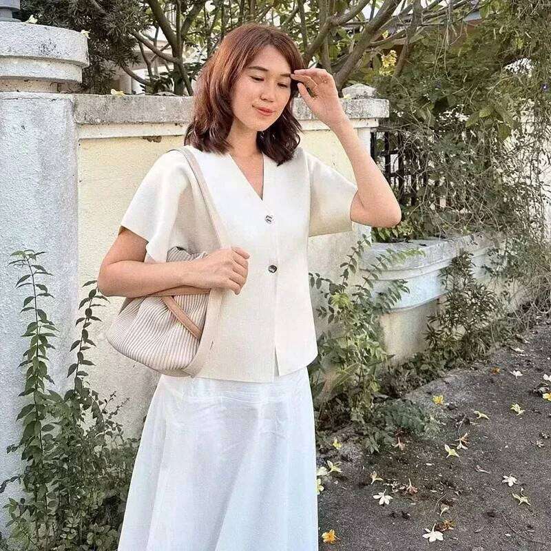 MUJER 2025 Cropped Cardigan Woman White Knitted Sweater Cardigans for Short Sleeve Knitwear Women Tops Summer Outerwears Z260313