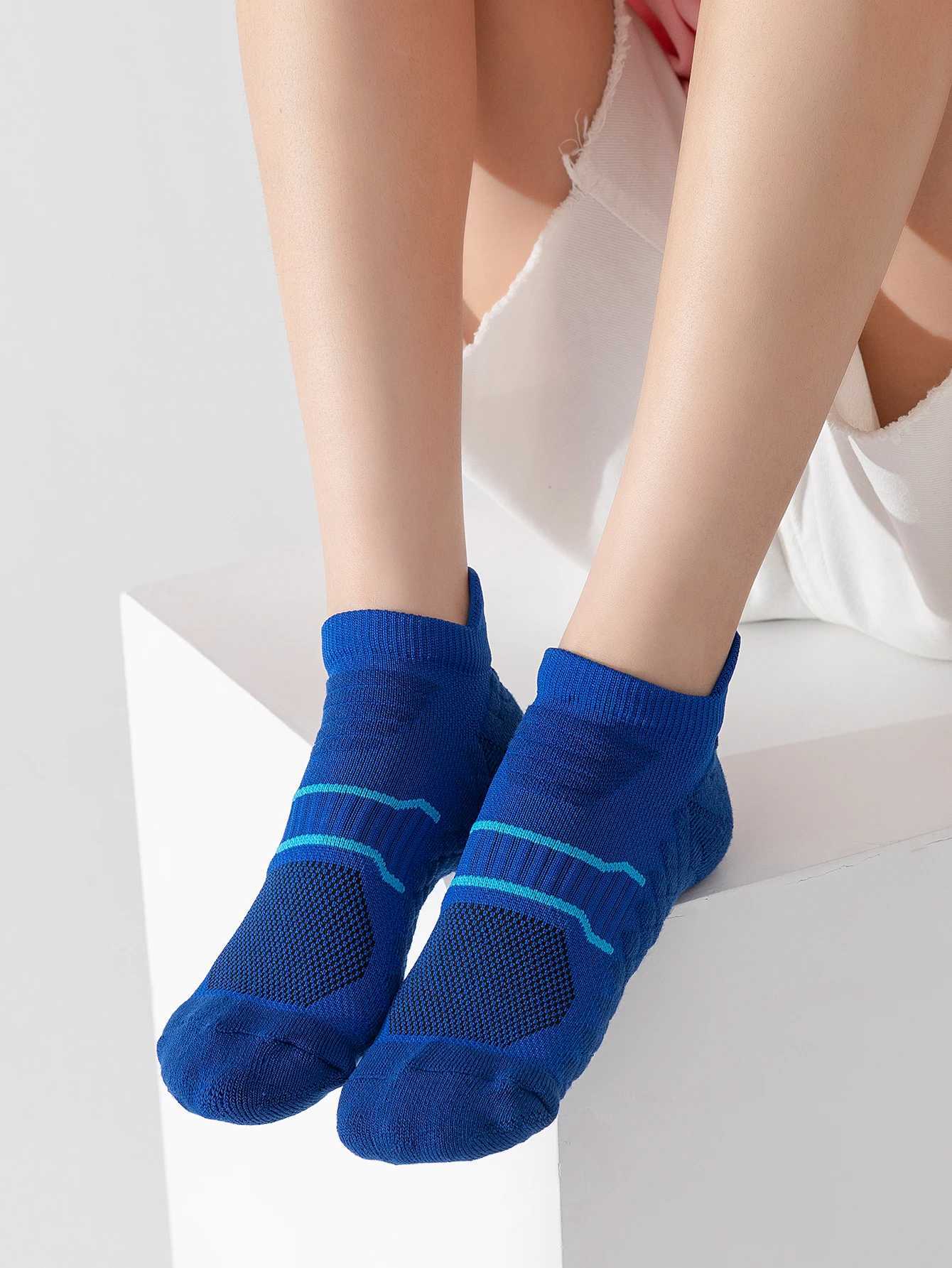 Womens sports tight fitting low cut ankle sports socks badminton running socks D260313