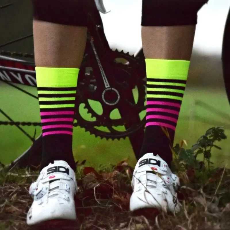 2 Pairs Sport Socks Unisex Professional Cycling Socks Men Outdoor Sports Socks Bike Footwear Road Bike Compression Socks Running D260313