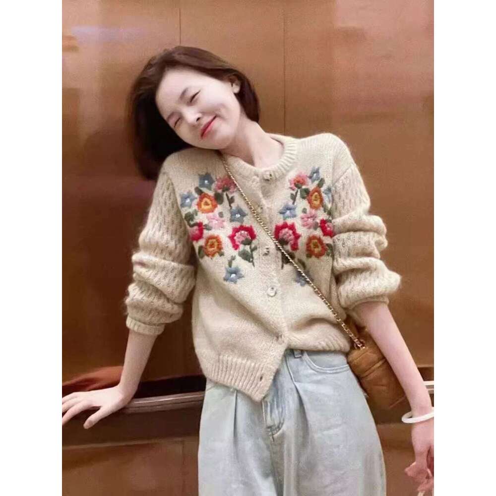Exquisite Colorful Flower Embroidered Cardigan 2024 New Autumn Women's Round Neck Long Sleeve Knitted Sweater Chic Coat Z260314