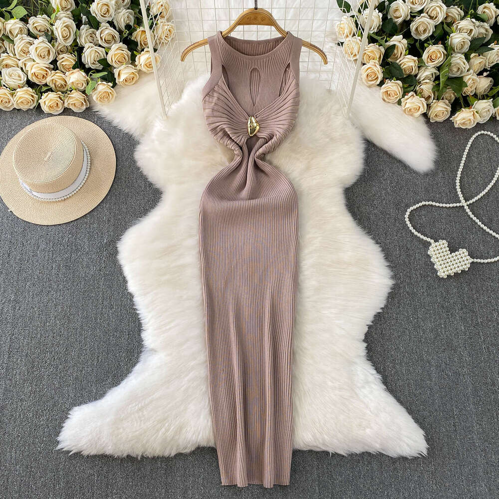 European and American sexy hollow out round neck sleeveless knitted dress elegant and slim fit with elasticity suitable for summer