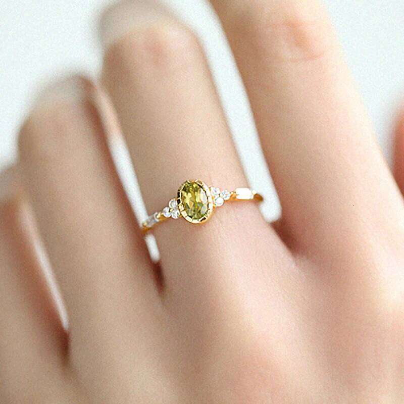 Huitan Unique Oval Olive CZ Rings Women Temperament Elegant Female Accessories for Wedding Party Fancy Gift Trendy Jewelry H260312