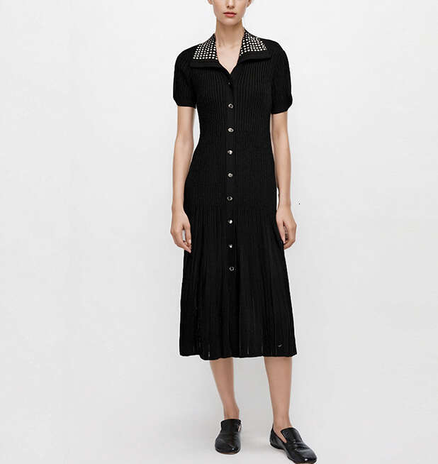 French style niche 2026 spring and summer new women's fashionable knitted collar slim fit short sleeved long skirt