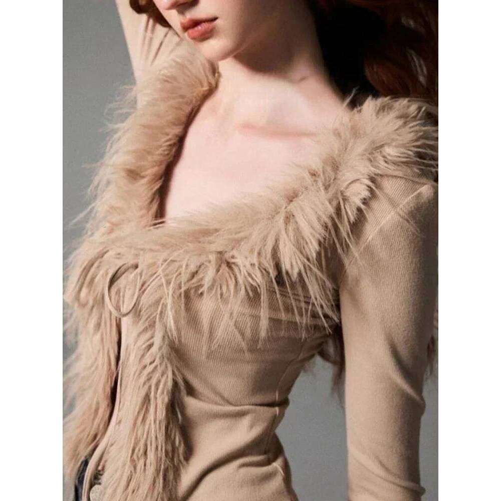 Hairy edge V-neck cardigan autumn and winter new design, pure desire, spicy girl long sleeved top, base shirt for women Z260313