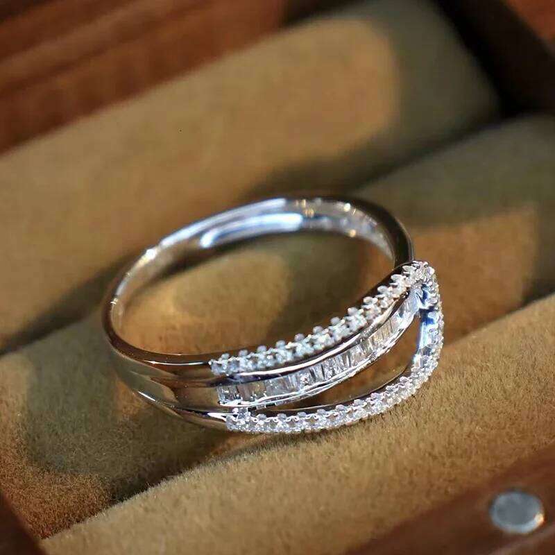 Huitan Trendy Women Geometric Fashion Design Cubic Zirconia Rings for Engagement Wedding Silver Color Jewelry H260312