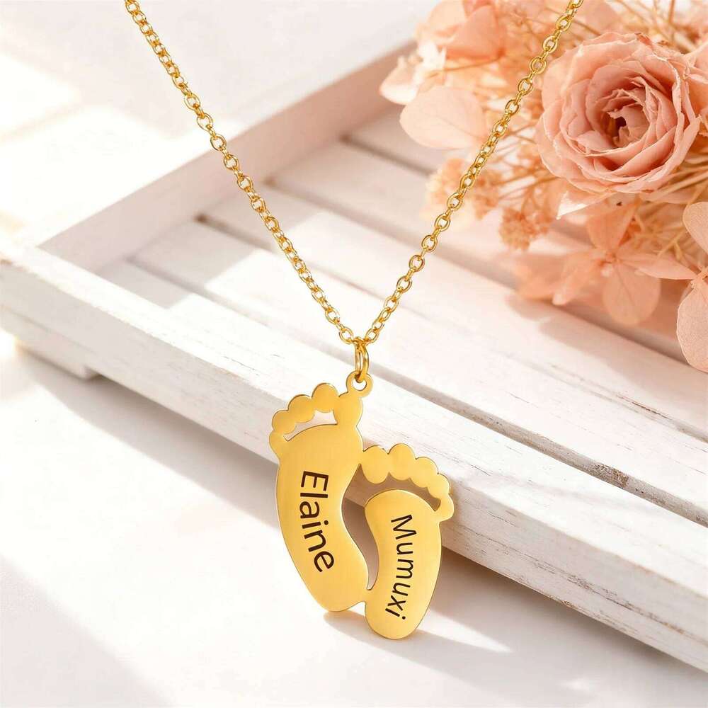 Customized Carving Name Date Foot Stainless Steel Personalized Necklace Couple Friendship Footprints Family Gift H260312